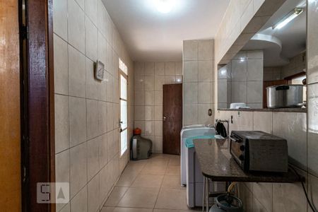 Apartamento à venda com 200m², 3 quartos e 4 vagas Apartamento à venda com 200m², 3 quartos e 4 vagasÁrea de serviço