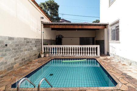 Apartamento à venda com 200m², 3 quartos e 4 vagas Apartamento à venda com 200m², 3 quartos e 4 vagasPiscina