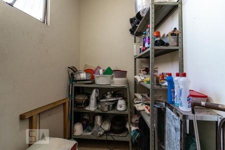 Apartamento à venda com 200m², 3 quartos e 4 vagas Apartamento à venda com 200m², 3 quartos e 4 vagasQuarto de serviço