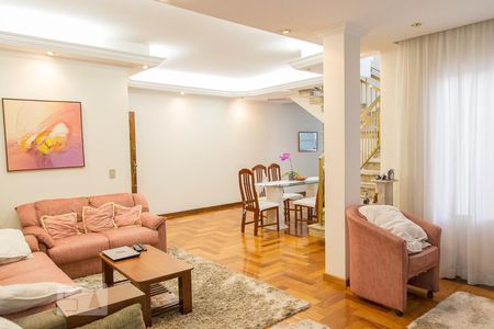 Casa à venda com 315m², 4 quartos e 5 vagasSala