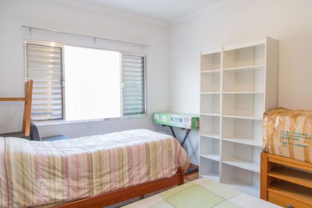 Casa à venda com 315m², 4 quartos e 5 vagasQuarto 2