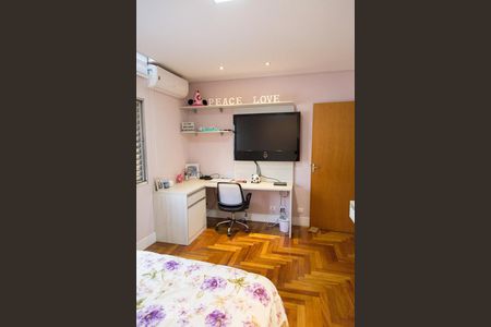 Casa à venda com 315m², 4 quartos e 5 vagasQuarto 1