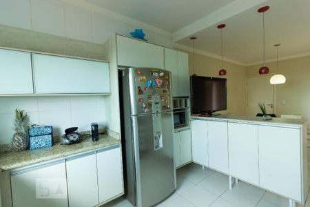 Casa de condomínio para alugar com 250m², 3 quartos e 2 vagas Casa de condomínio para alugar com 250m², 3 quartos e 2 vagascozinha