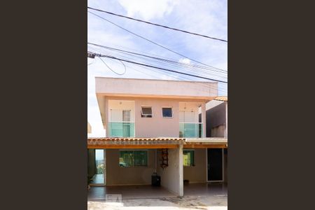 Casa de condomínio para alugar com 250m², 3 quartos e 2 vagas Casa de condomínio para alugar com 250m², 3 quartos e 2 vagasFachada