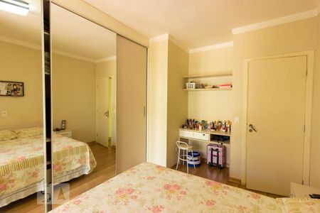 Casa de condomínio para alugar com 250m², 3 quartos e 2 vagas Casa de condomínio para alugar com 250m², 3 quartos e 2 vagasSuite