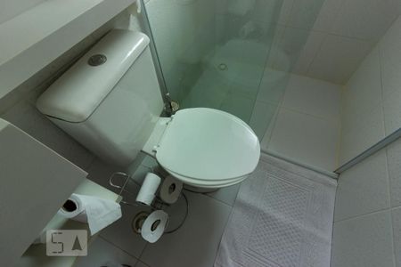 Casa de condomínio para alugar com 250m², 3 quartos e 2 vagas Casa de condomínio para alugar com 250m², 3 quartos e 2 vagasBanheiro