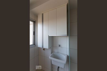 Apartamento para alugar com 65m², 3 quartos e 1 vagaÁrea de Serviço