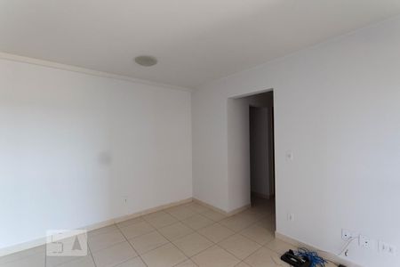 Sala de apartamento para alugar com 3 quartos, 65m² em Parque Amazônia, Goiânia