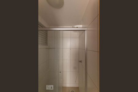 Banheiro de apartamento para alugar com 3 quartos, 65m² em Parque Amazônia, Goiânia