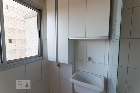 Apartamento para alugar com 65m², 3 quartos e 1 vagaÁrea de Serviço