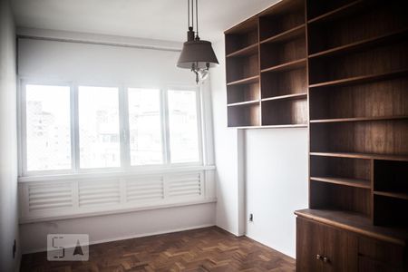 Quarto 1 de apartamento à venda com 3 quartos, 160m² em Higienópolis, São Paulo