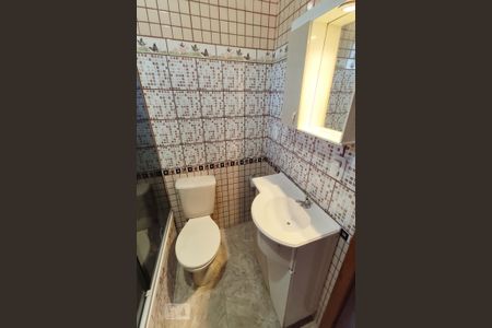 Casa à venda com 200m², 2 quartos e 2 vagas Casa à venda com 200m², 2 quartos e 2 vagasBanheiro 2
