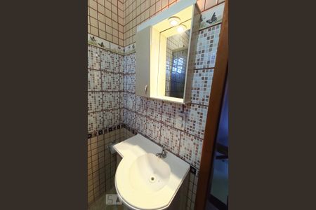 Casa à venda com 200m², 2 quartos e 2 vagas Casa à venda com 200m², 2 quartos e 2 vagasBanheiro 2