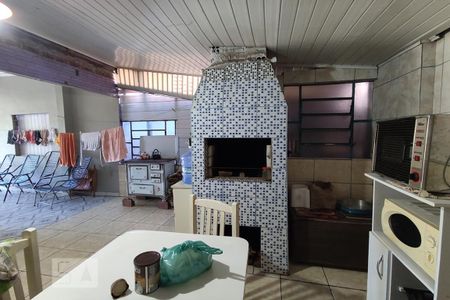 Casa à venda com 200m², 2 quartos e 2 vagas Casa à venda com 200m², 2 quartos e 2 vagasCozinha