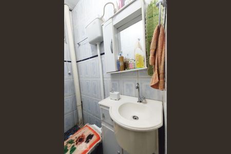 Casa à venda com 200m², 2 quartos e 2 vagas Casa à venda com 200m², 2 quartos e 2 vagasBanheiro
