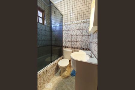 Casa à venda com 200m², 2 quartos e 2 vagas Casa à venda com 200m², 2 quartos e 2 vagasBanheiro 2