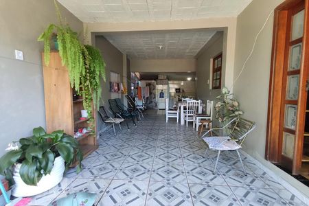 Casa à venda com 200m², 2 quartos e 2 vagas Casa à venda com 200m², 2 quartos e 2 vagasGaragem