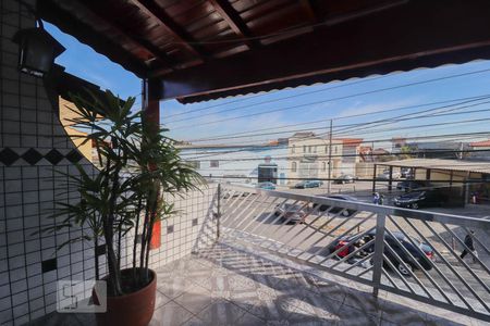 Casa para alugar com 210m², 3 quartos e 2 vagas Casa para alugar com 210m², 3 quartos e 2 vagasvaranda