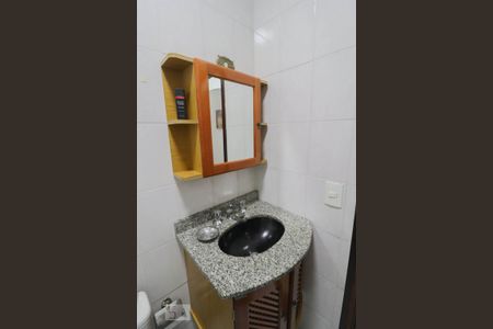 Casa para alugar com 210m², 3 quartos e 2 vagasBanheiro