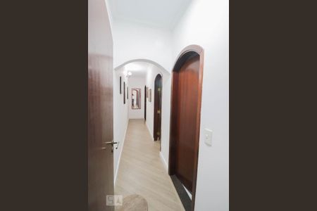 Casa para alugar com 210m², 3 quartos e 2 vagas Casa para alugar com 210m², 3 quartos e 2 vagasCorredor