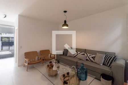 Sala de casa à venda com 3 quartos, 152m² em Vila Nova Conceição, São Paulo