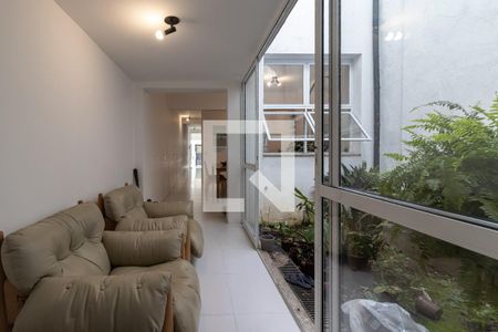 Sala de casa à venda com 3 quartos, 152m² em Vila Nova Conceição, São Paulo