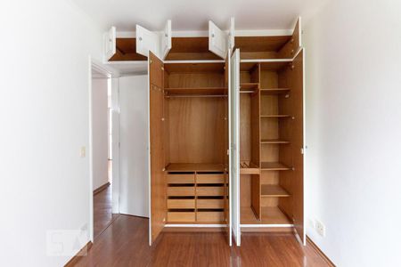 Apartamento à venda com 67m², 2 quartos e 2 vagasQuarto 2