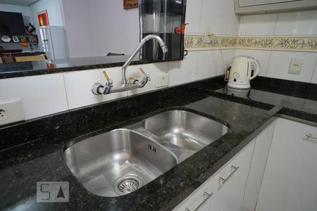 Casa à venda com 270m², 5 quartos e 2 vagasCozinha - Torneira