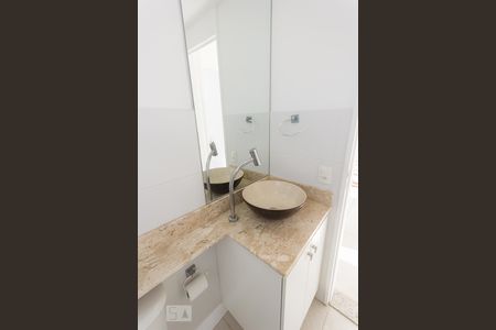 Apartamento para alugar com 48m², 2 quartos e 1 vaga Apartamento para alugar com 48m², 2 quartos e 1 vagaBanheiro