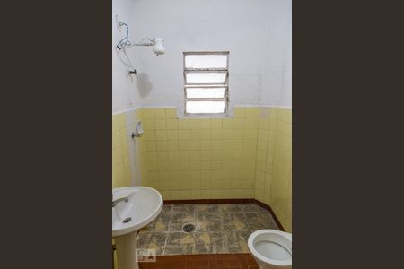 Casa à venda com 70m², 2 quartos e sem vagaBanheiro