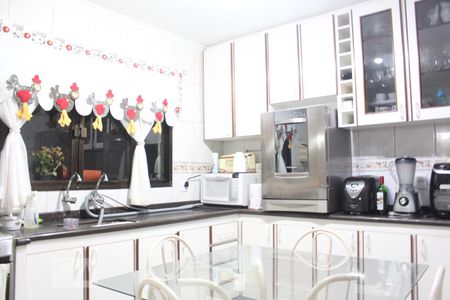 Casa à venda com 182m², 3 quartos e 2 vagasCozinha