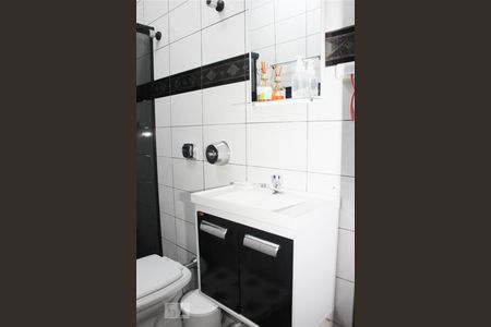 Casa à venda com 182m², 3 quartos e 2 vagasBanheiro