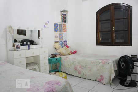 Casa à venda com 182m², 3 quartos e 2 vagasQuarto