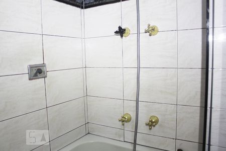 Casa à venda com 182m², 3 quartos e 2 vagasBanheiro