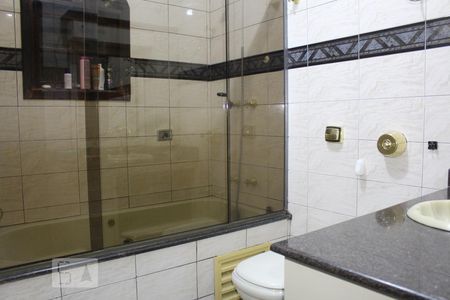 Casa à venda com 182m², 3 quartos e 2 vagasBanheiro