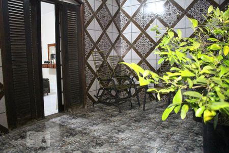 Casa à venda com 182m², 3 quartos e 2 vagasSacada