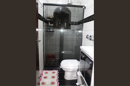 Casa à venda com 182m², 3 quartos e 2 vagasBanheiro