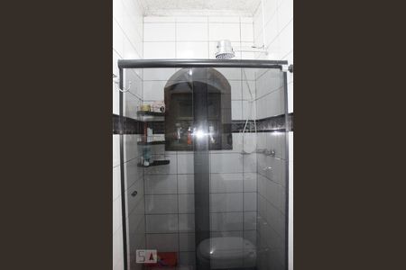 Casa à venda com 182m², 3 quartos e 2 vagasBanheiro