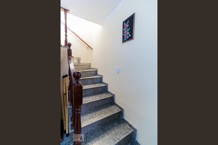 Escada de casa à venda com 3 quartos, 116m² em Jardim Três Marias, São Paulo