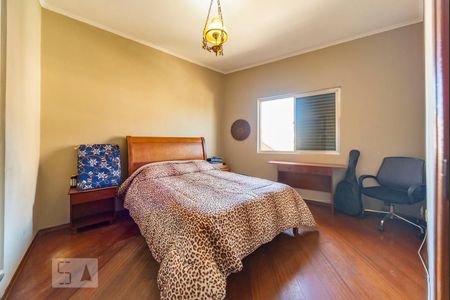 Quarto 1 de casa para alugar com 3 quartos, 128m² em Santa Terezinha, Santo André