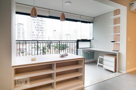 Sala/ Cozinha de kitnet/studio para alugar com 1 quarto, 29m² em Campo Belo, São Paulo