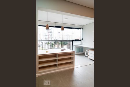 Sala/ Cozinha de kitnet/studio para alugar com 1 quarto, 29m² em Campo Belo, São Paulo