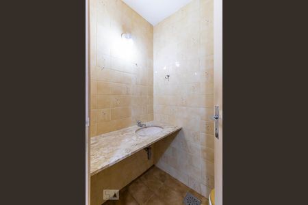 Apartamento à venda com 180m², 3 quartos e 3 vagas Apartamento à venda com 180m², 3 quartos e 3 vagasLavabo