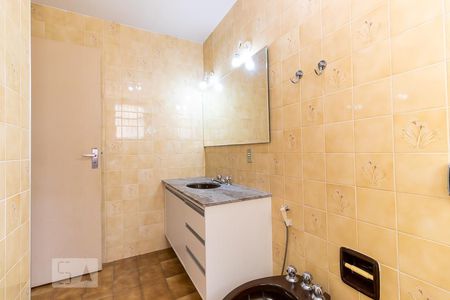 Apartamento à venda com 180m², 3 quartos e 3 vagas Apartamento à venda com 180m², 3 quartos e 3 vagasBanheiro da suíte