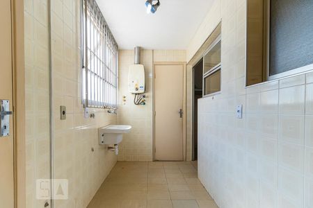Apartamento à venda com 180m², 3 quartos e 3 vagas Apartamento à venda com 180m², 3 quartos e 3 vagasÁrea de serviço