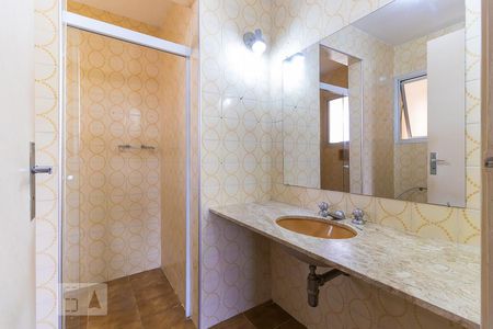 Apartamento à venda com 180m², 3 quartos e 3 vagas Apartamento à venda com 180m², 3 quartos e 3 vagasBanheiro social