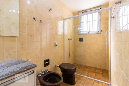 Apartamento à venda com 180m², 3 quartos e 3 vagas Apartamento à venda com 180m², 3 quartos e 3 vagasBanheiro da suíte