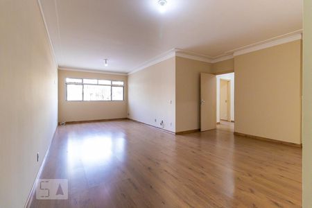 Apartamento à venda com 180m², 3 quartos e 3 vagas Apartamento à venda com 180m², 3 quartos e 3 vagasSala