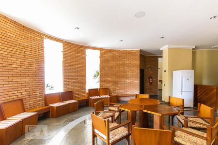 Apartamento à venda com 180m², 3 quartos e 3 vagas Apartamento à venda com 180m², 3 quartos e 3 vagasÁrea comum - Salão de festas