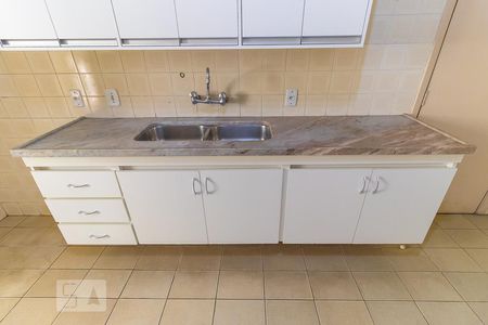 Apartamento à venda com 180m², 3 quartos e 3 vagas Apartamento à venda com 180m², 3 quartos e 3 vagasCozinha